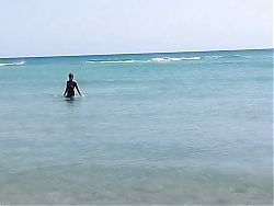 I meet a stranger on a nudist beach and play with his cock