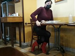 MILF got her crossed legs orgasm in cafe
